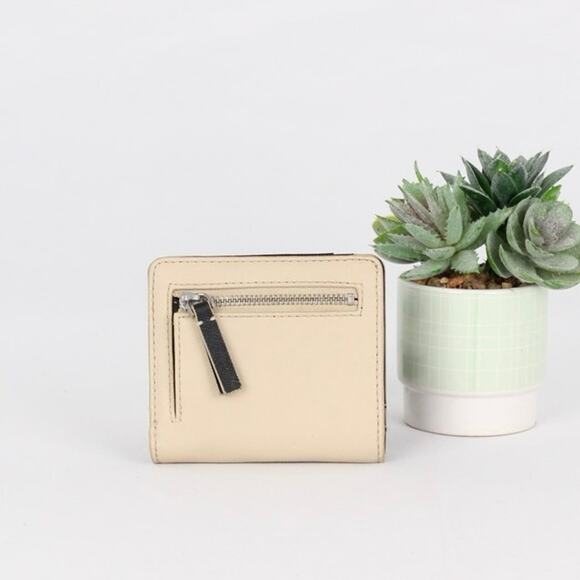 Marc Jacobs Compact Mini Leather Wallet - Picture 3 of 6